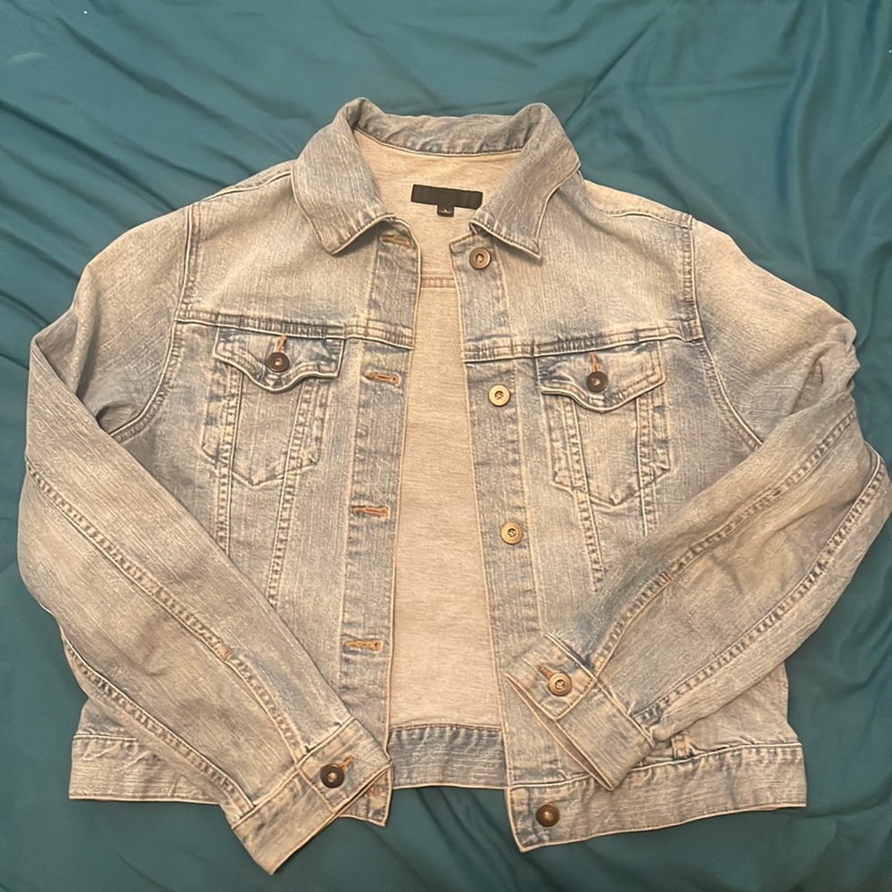 size Large crop light Jean jacket
